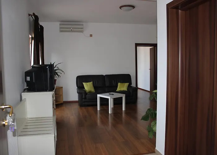 Banu Manta Βουκουρέστι